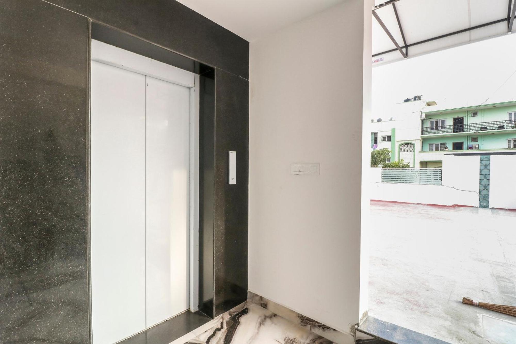 Capital O 47538 Prime Residency Bangalore Exterior foto